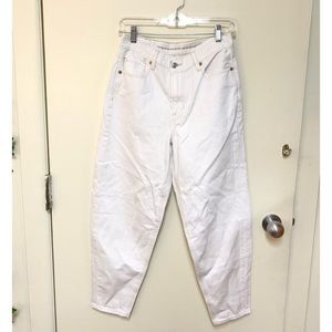 American Eagle White Mom Jeans